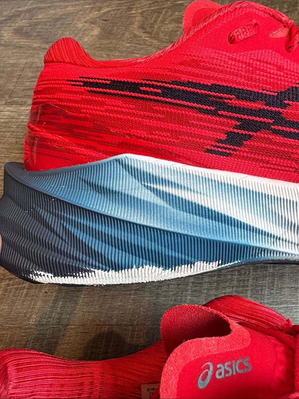 Asics novablast running